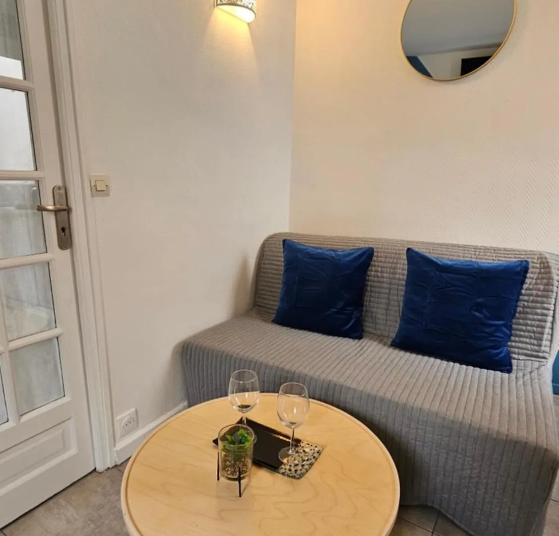 Appartement Renove Parisien En Plein Coeur De L'Ile Saint-Louis Juste En Face De Notre-Dame ! باريس