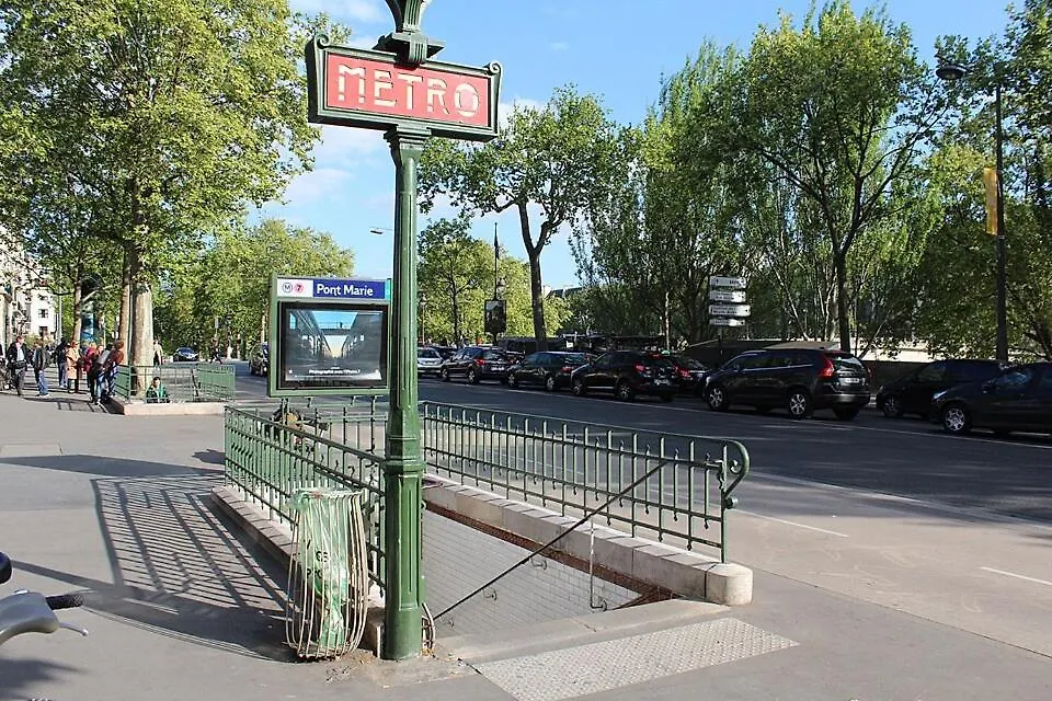 Appartement Renove Parisien En Plein Coeur De L'Ile Saint-Louis Juste En Face De Notre-Dame ! شقة